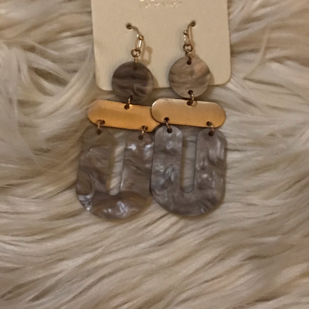 🔥 New earrings that make a statement